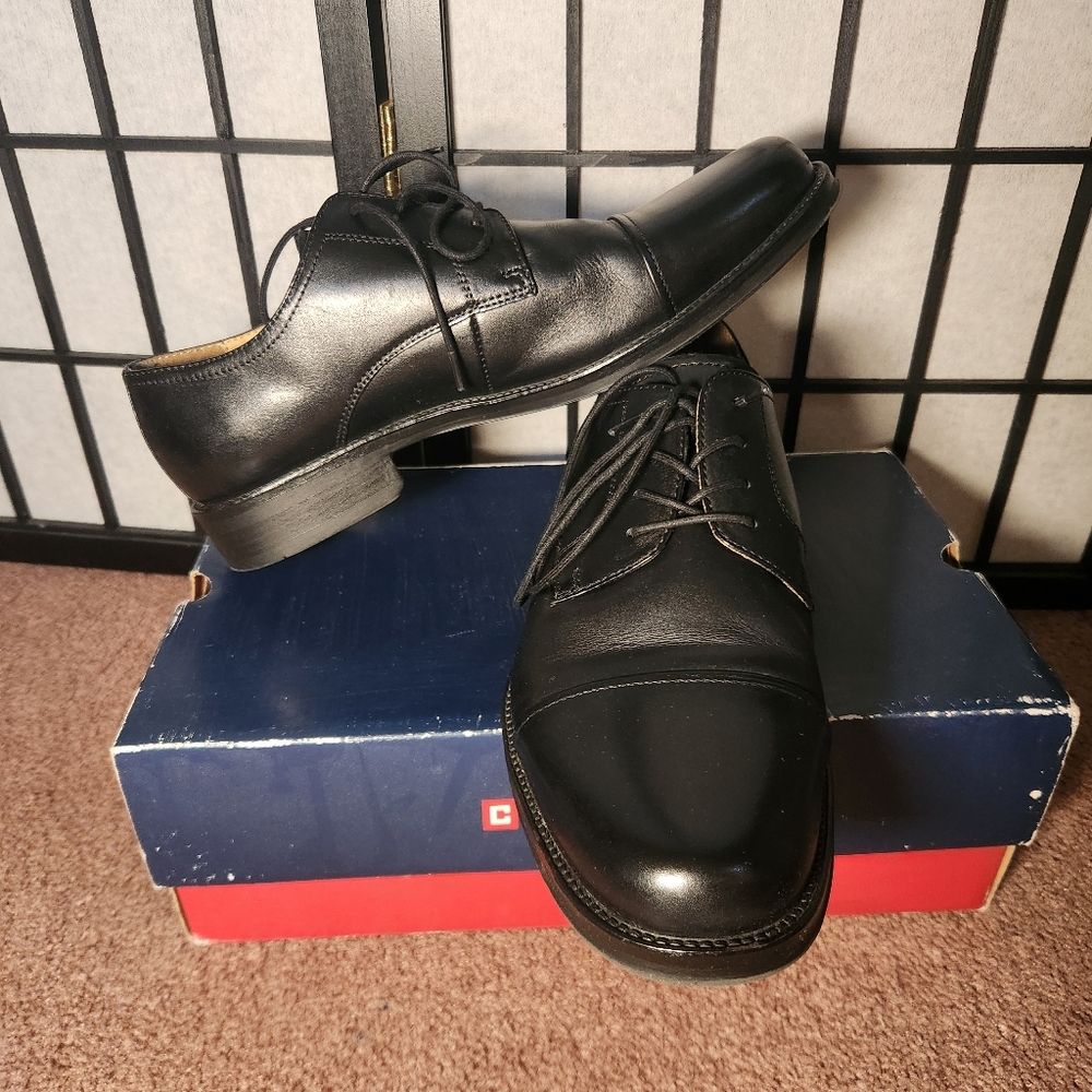 Chaps dress shoes with original box